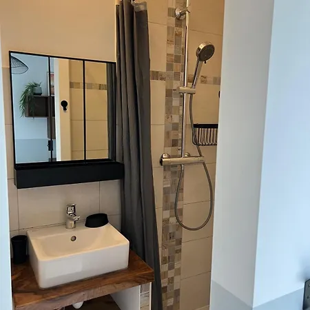 דירה 4 Personnes Au Calme *